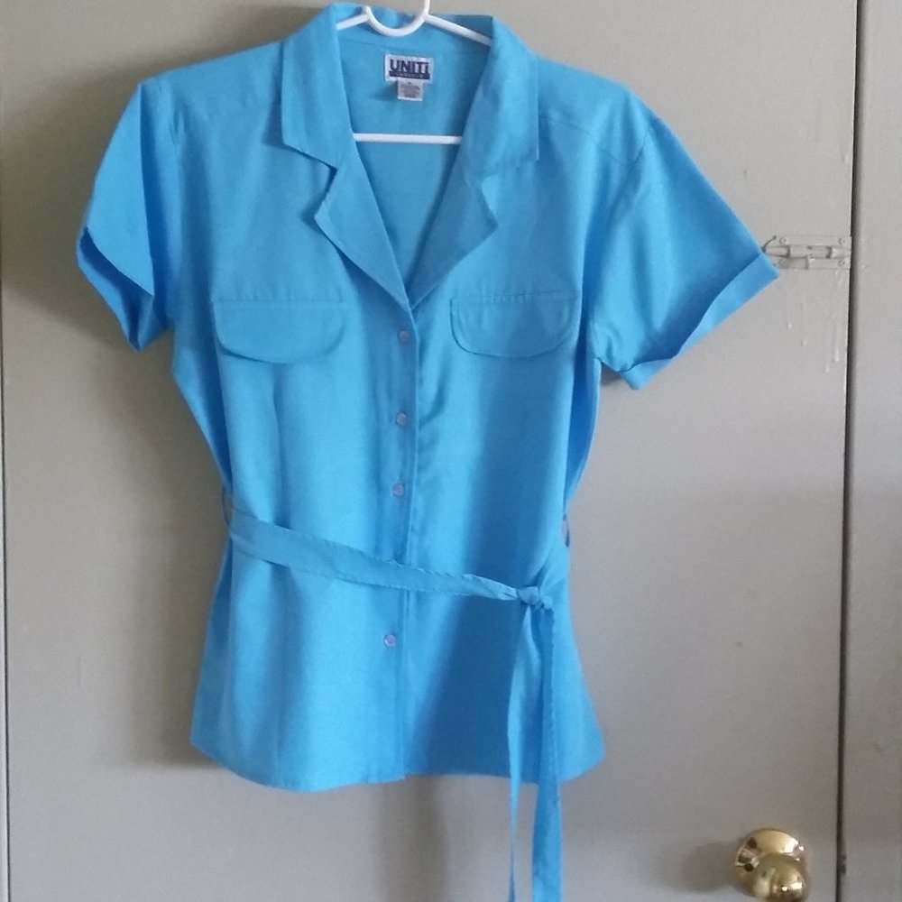 NWOT Vintage V-Neck Collared Button-Front Belted Top